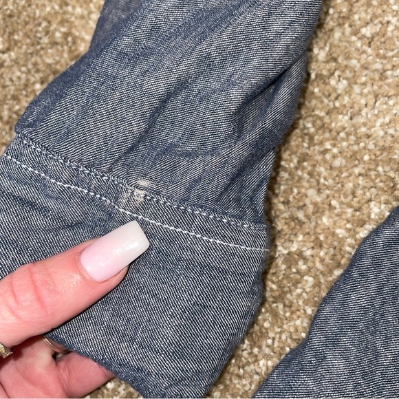 Levi's Shirt button up chambray men's 100% Cotton button up blue pockets SZ LG - Picture 3 of 10